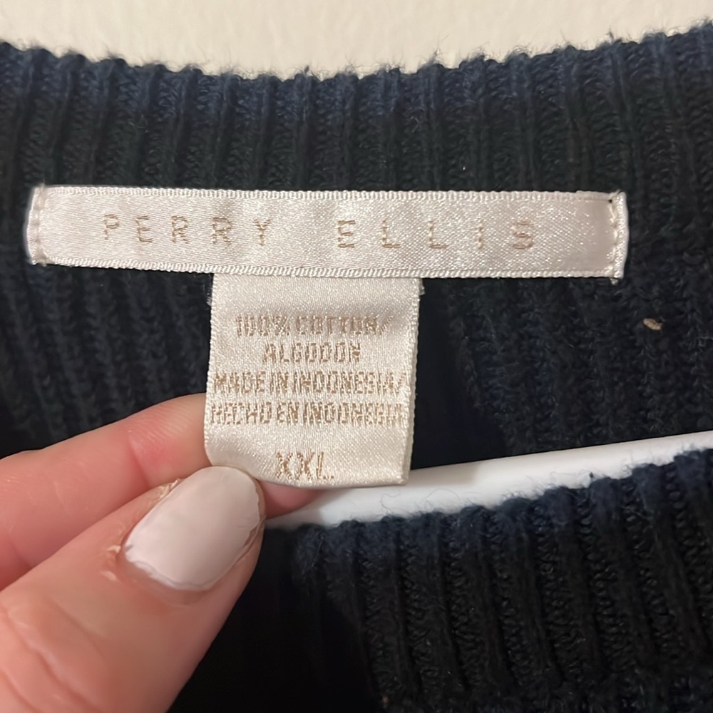 Sweater - Picture 3 of 5